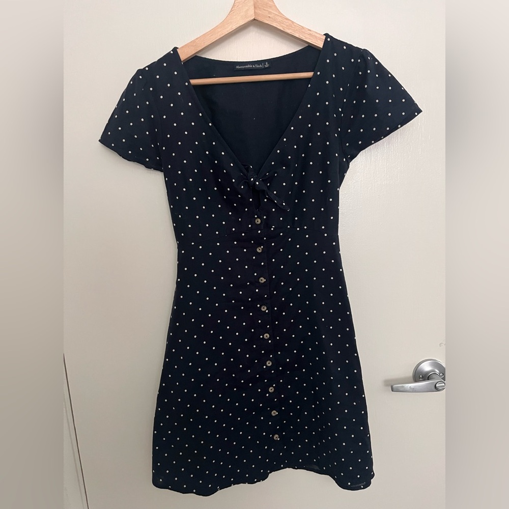🚨LAST CHANCE🚨Abercrombie & Fitch Navy Blue Polk a Dot Dress